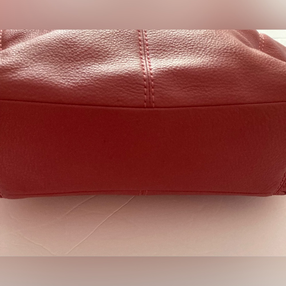 Coach Red Leather Shoulder/Crossbody Bag with Gold Accents magnetic snap closure - Picture 4 of 12